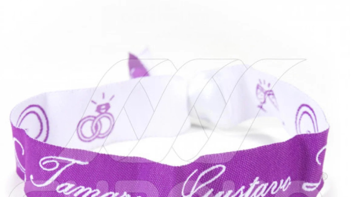 Mehka tkana tekstura za udobno nošenje več dni brez draženja kože.