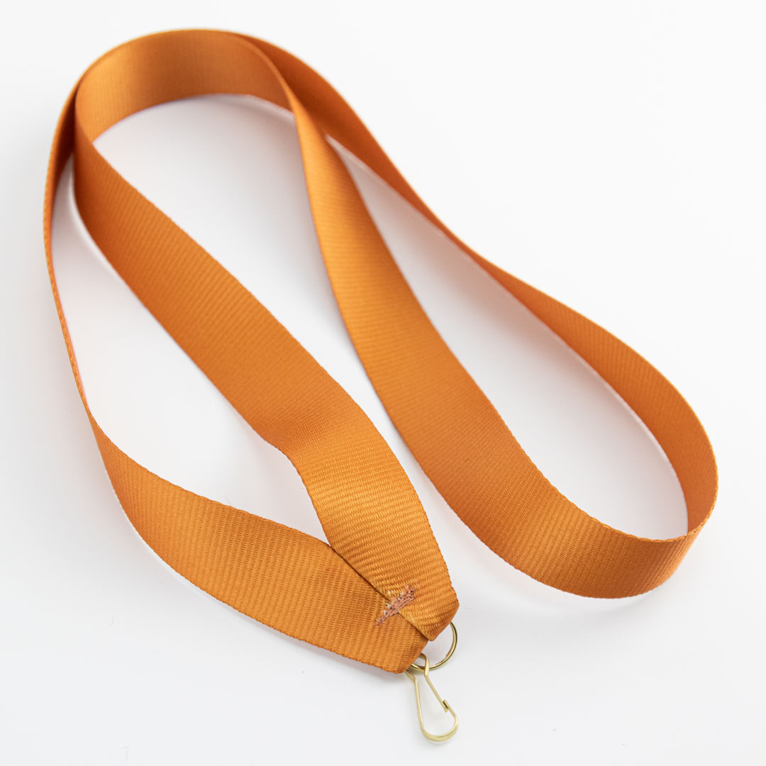 Bronasta barva, idealna za športne prireditve in tekmovanja.