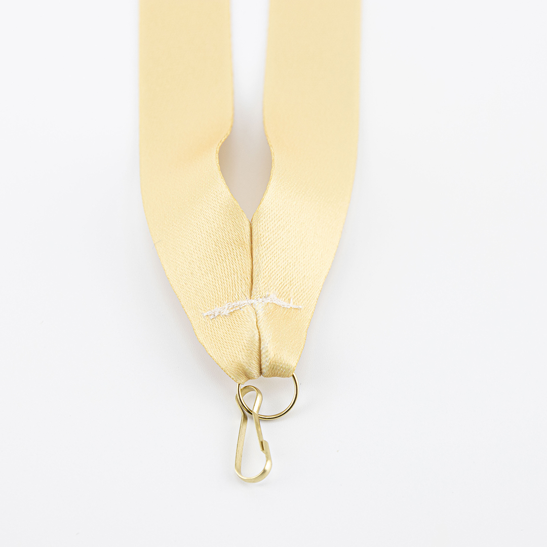 Že opremljen s kaveljčkom – pripravljen za takojšnjo uporabo.