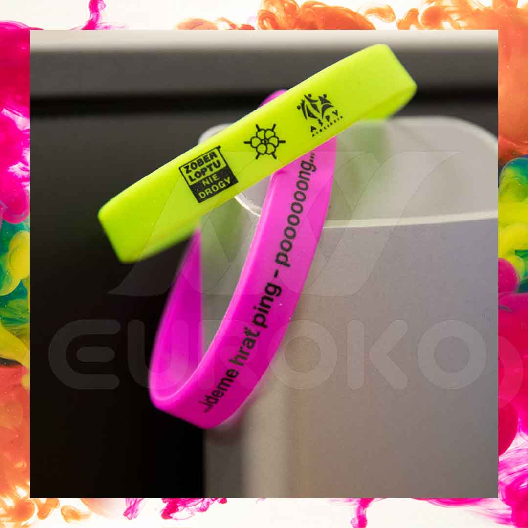 Ekspresna proizvodnja zagotavlja vaše zapestnice v samo 10 dneh.