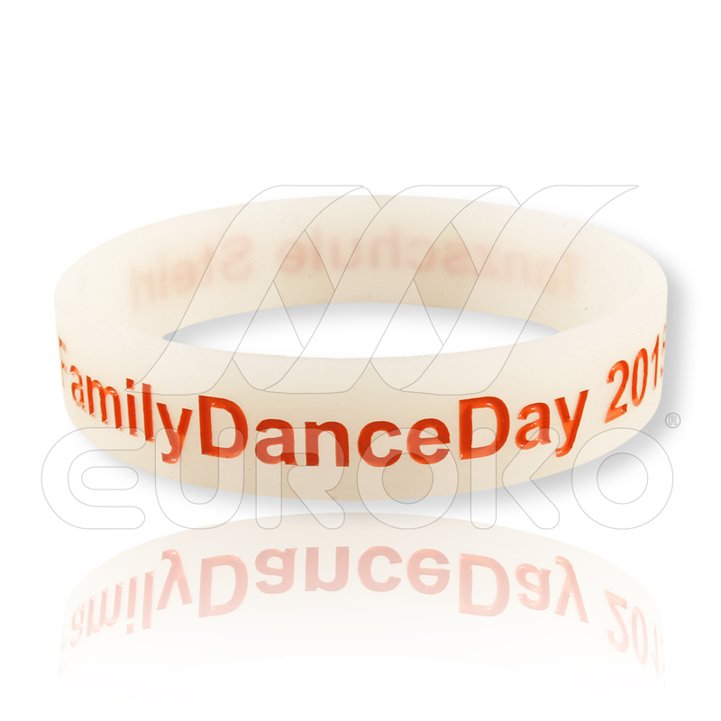 Vgreznjeno graviranje z barvnim polnjenjem za trajen in eleganten vtis.