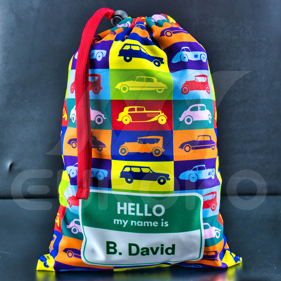 Idealna za vrtec in šport - personalizirana vrečka preprečuje izgube.