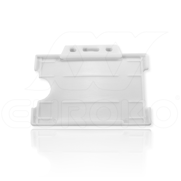 Trpežen polikarbonat zagotavlja dolgotrajno zaščito vaših kartic.