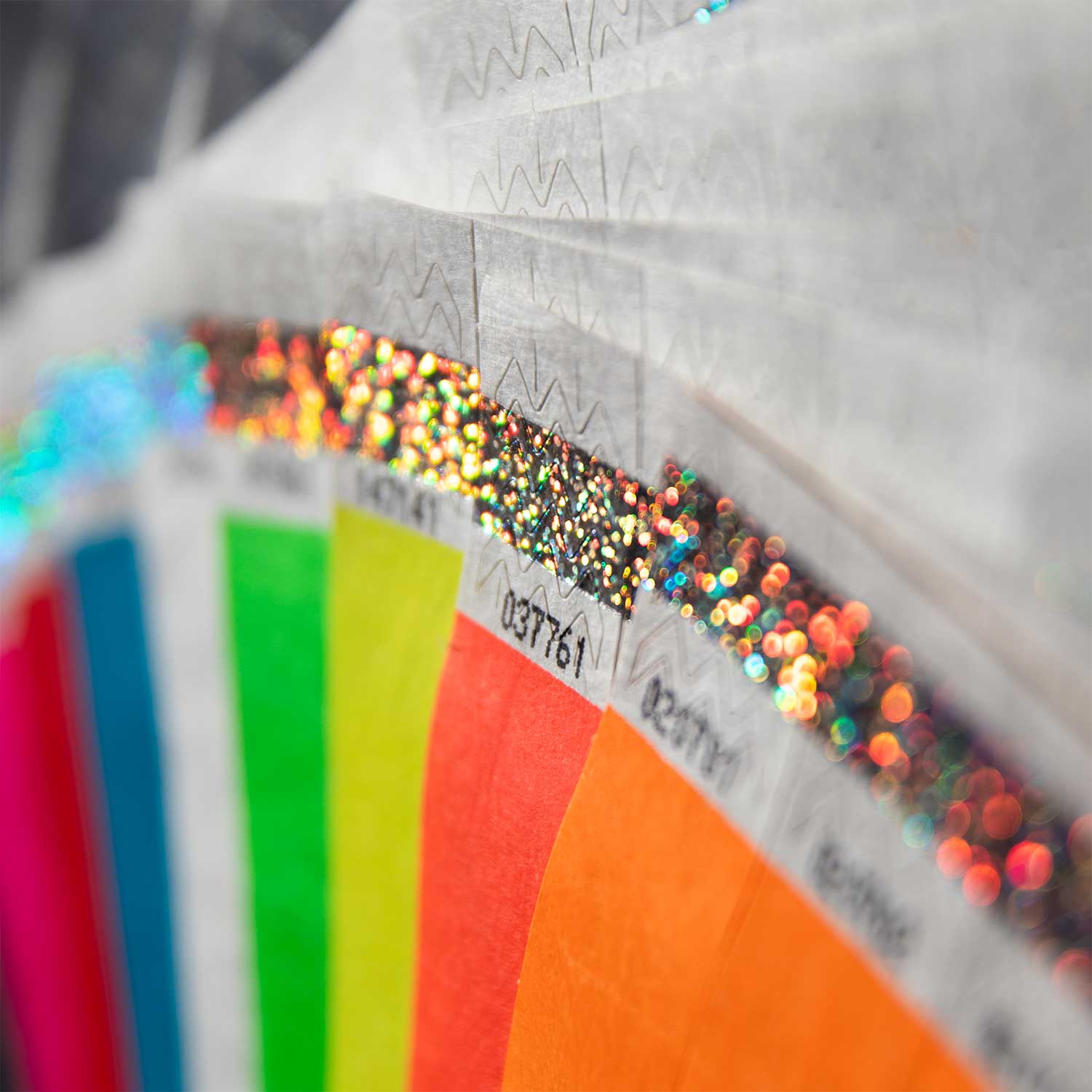 Izbira živahnih neonskih barv za vsak dogodek in blagovno znamko.