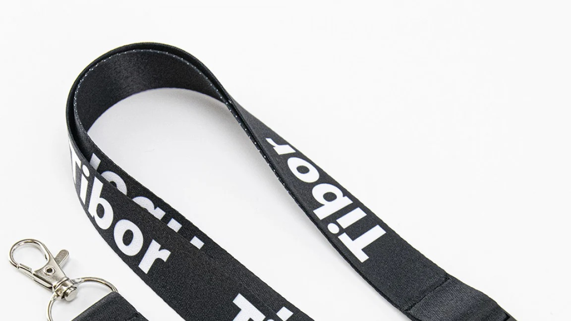 Kakovostna izdelava z jasnim in obstojnim tiskom.