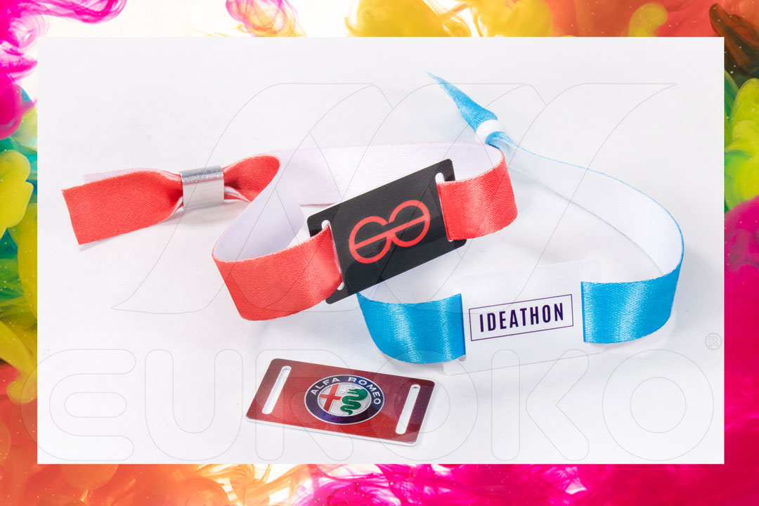 Personalizirajte zapestnice z logotipi v milijonih PANTONE barv.