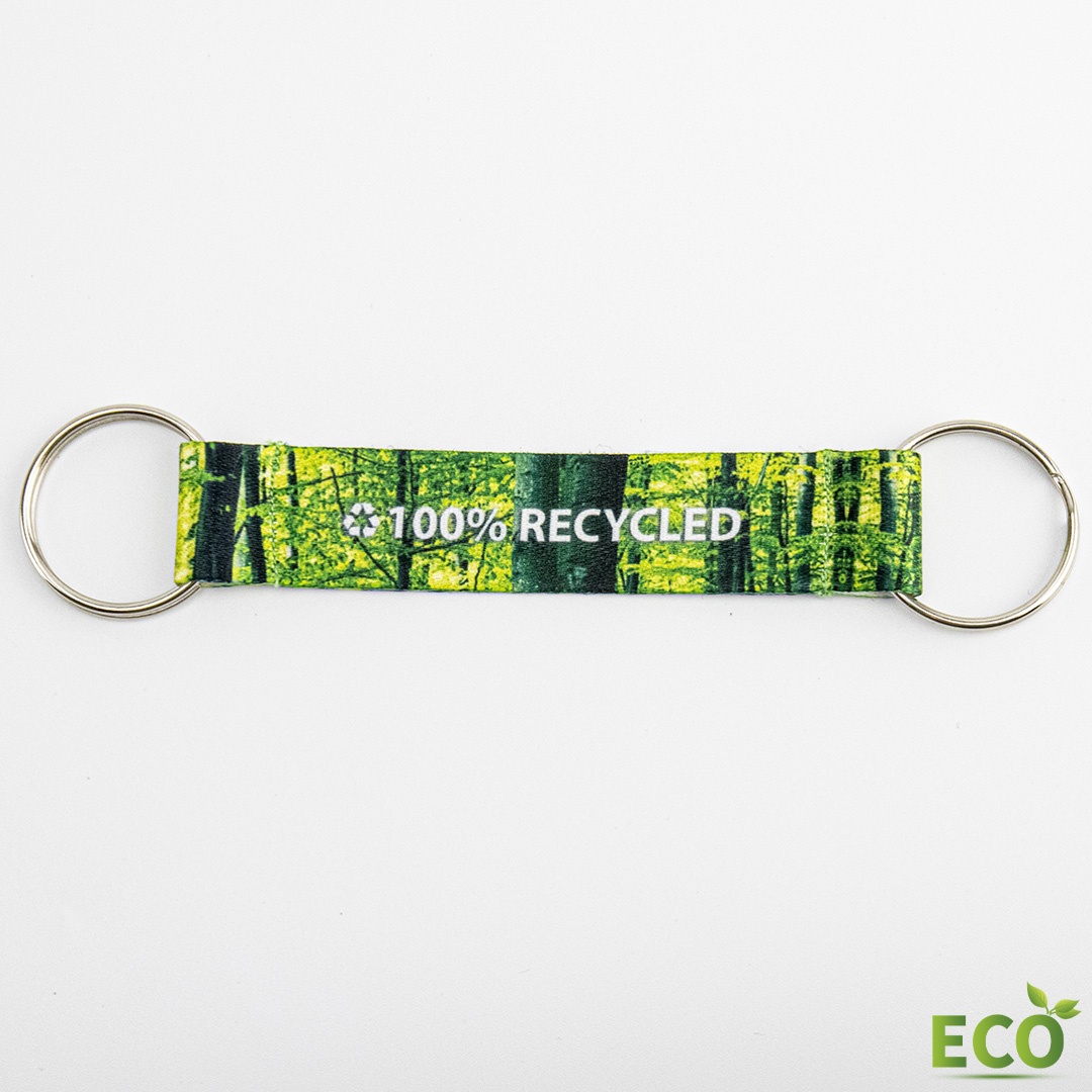 Izdelano iz 100% recikliranega RPET materiala za trajnostno prihodnost.