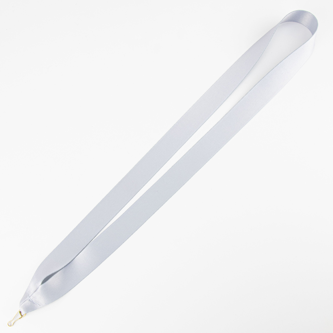 Elegantna širina 25 mm za optimalno vidnost in udobje nošenja.