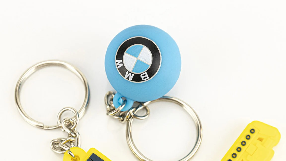 Vodoodporen silikonski material zagotavlja dolgotrajnost in zaščito.