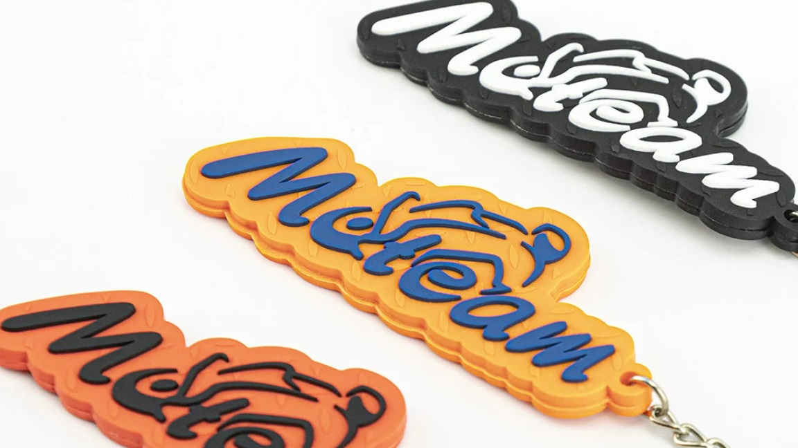 Popolna personalizacija z vašim logotipom v različnih barvah.