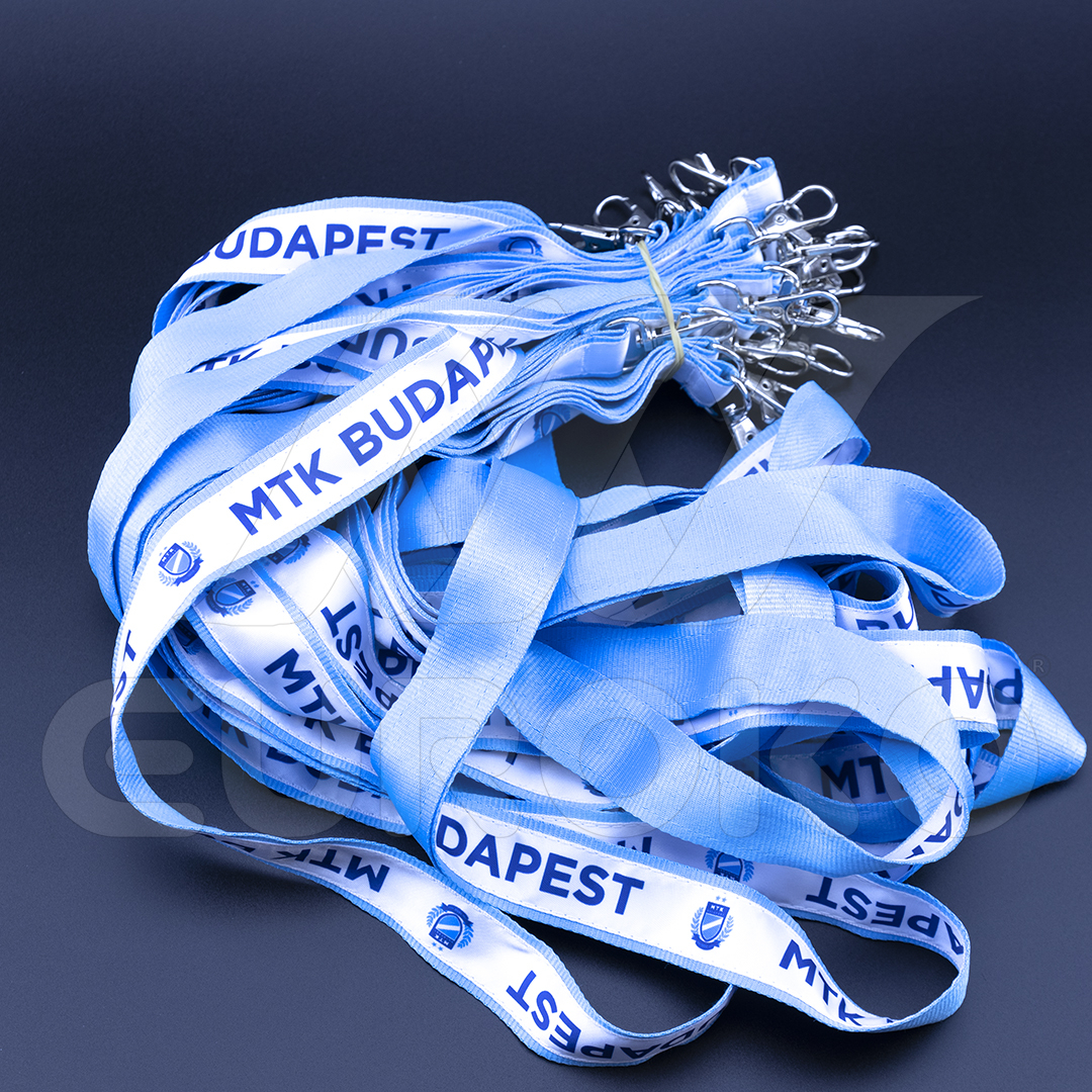 Profesionalni ovratni trakovi, idealni za vse vrste dogodkov.