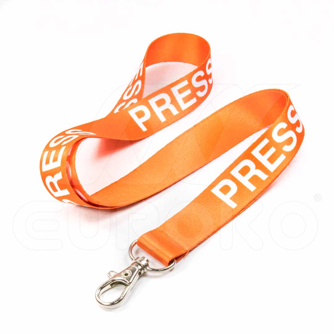 Opozorilna oranžna barva za odlično vidnost na vseh vrstah dogodkov.