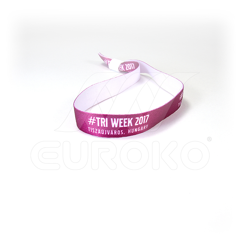 Mehak satenska površina zagotavlja vrhunsko udobje za dolgotrajno nošenje.