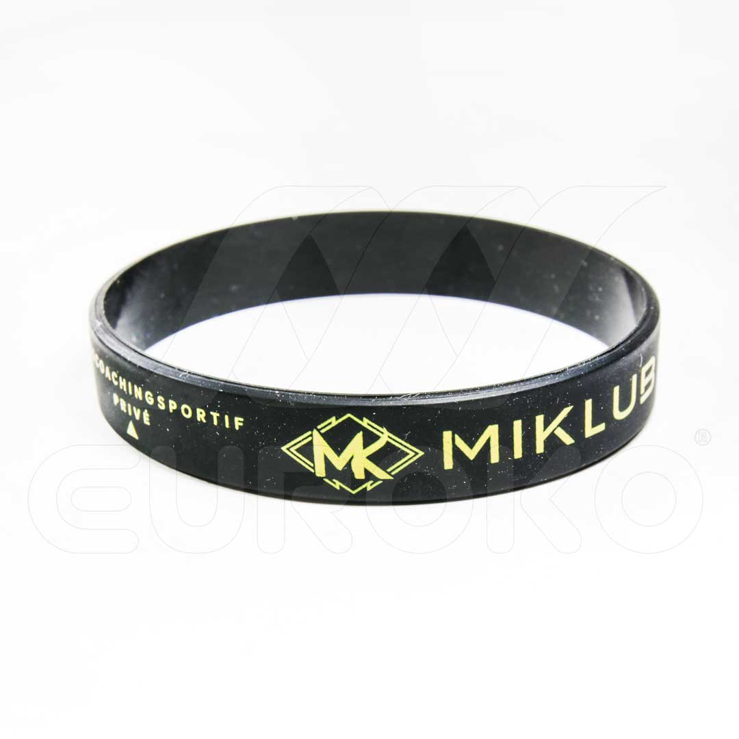 Barvno polnilo in premium tisk za profesionalen in izrazit videz.