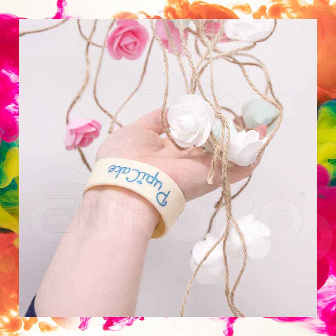 Mehek, visokokakosten silikon zagotavlja udobje pri vsakodnevni uporabi.