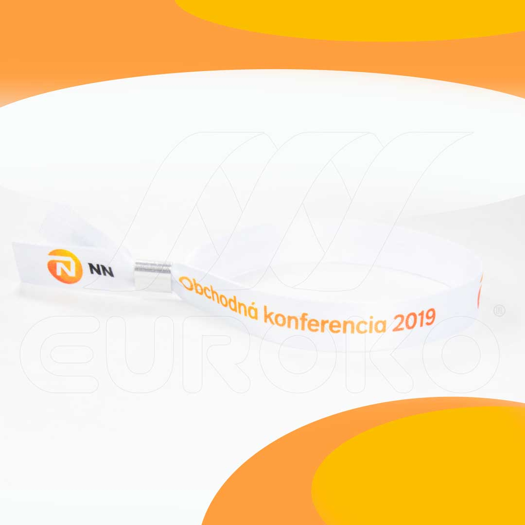 Varen nadzor dostopa s kovinskim zapiralom brez možnosti odstranitve.