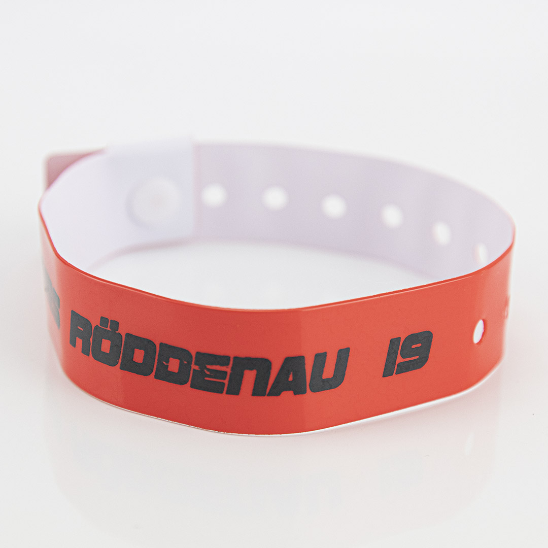 Trislojna vinilna konstrukcija zagotavlja udobje in vzdržljivost.