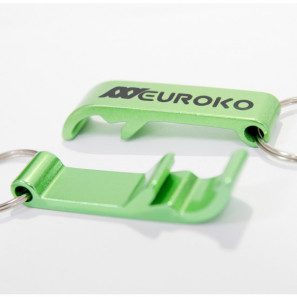 Sörnyitó kulcstartó felirattal