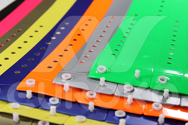 Izberite med več kot 12 živahnimi barvami za vaš dogodek.