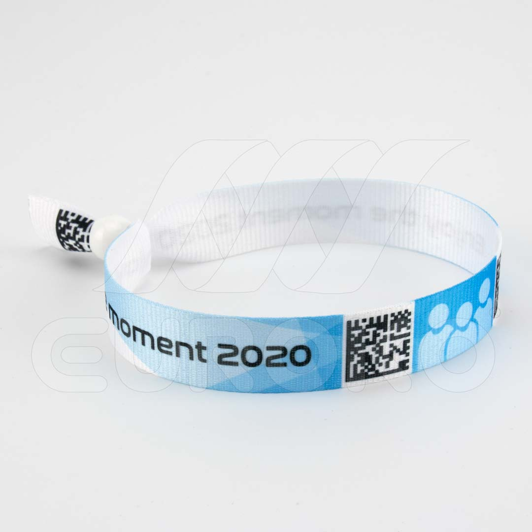 Ostri QR kodi in živahni barvni tisk za zanesljivo skeniranje.