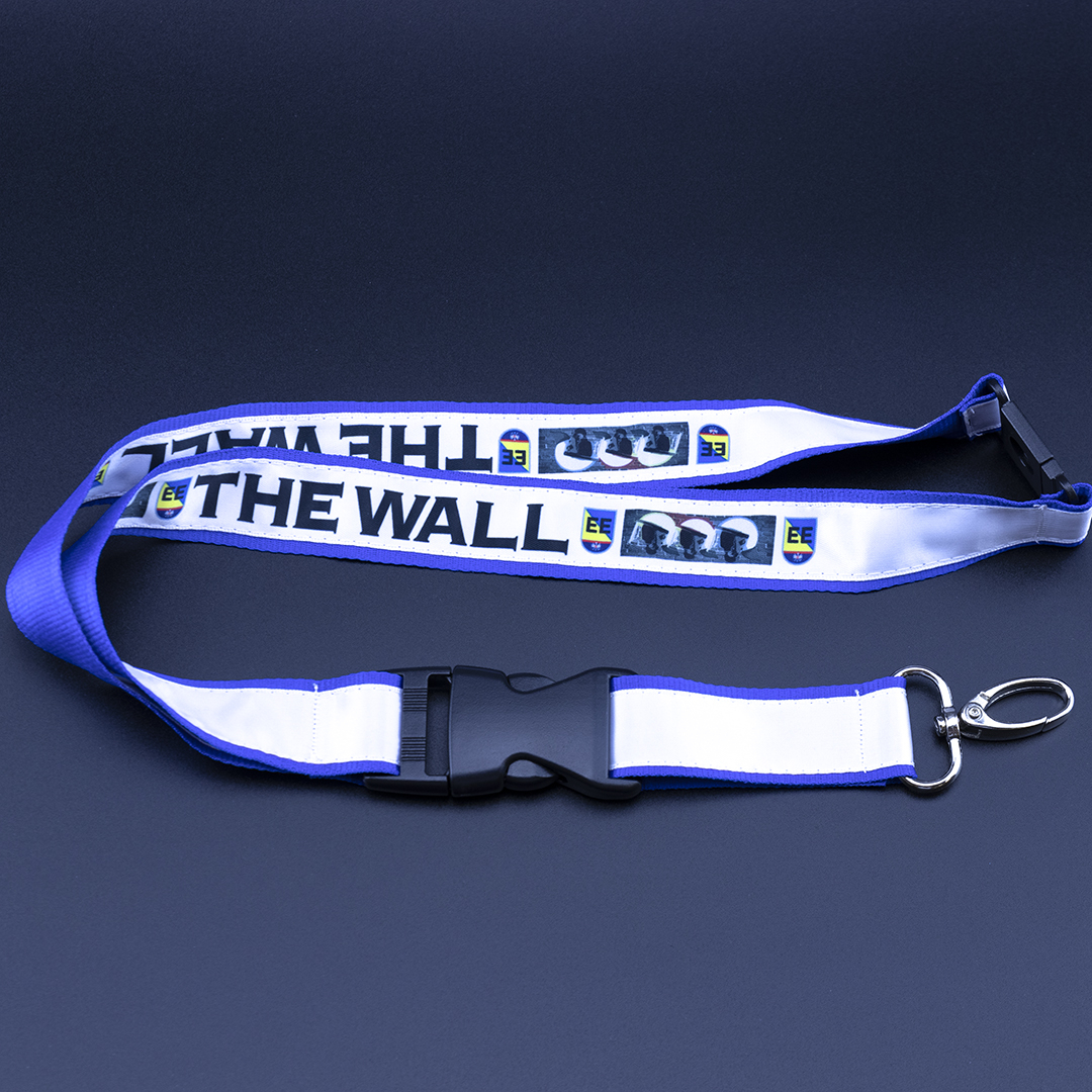 Popolnoma prilagodljiv dizajn z barvami in tiskom po meri.